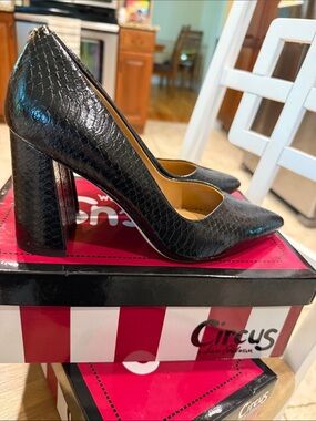 Like New Circus by Sam Edelman Black Snake Block Heels Size 7.5
